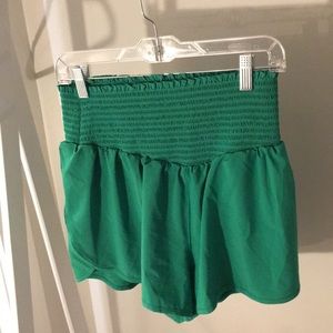 American Eagle Aerie Shorts size Large in Green